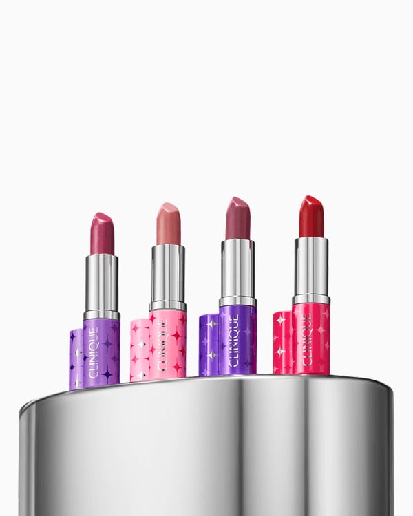 Kit de Batons Pop - Embalagem Especial, Um kit de maquiagem com o batom Clinique Pop™ Longwear Lipstick em 4 tons.